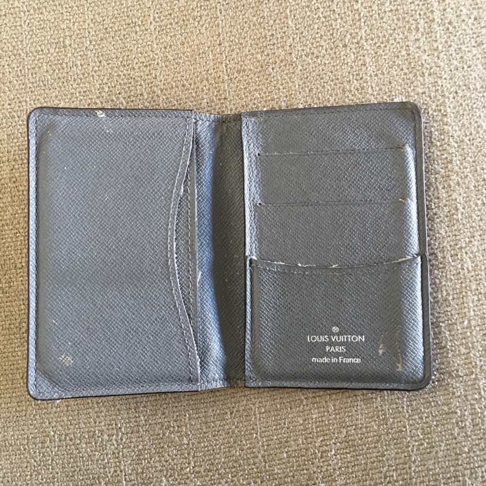 Men's Grey Louis Vuitton wallet used